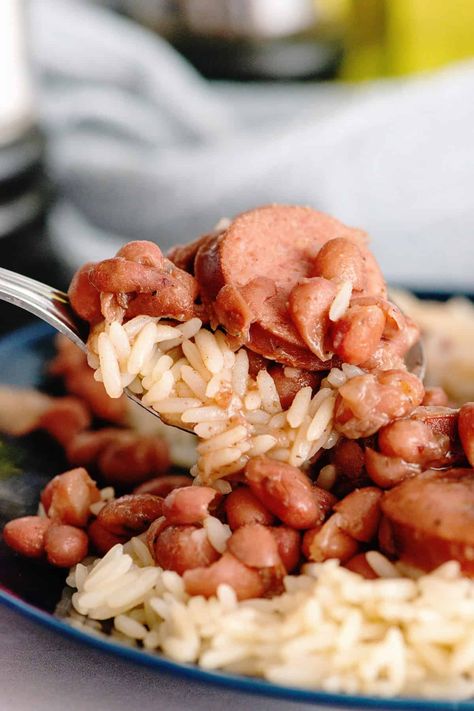 Easy Red Beans and Rice Recipe - Southern Plate Keto Red Beans And Rice, Rice And Red Beans Recipe, Simple Red Beans And Rice Recipe, Easy Red Beans And Rice Recipe, Easy Red Beans And Rice, Red Beans And Rice Recipe Crockpot, Beans And Rice Recipes, Red Beans And Rice Recipe Easy, Red Bean And Rice Recipe