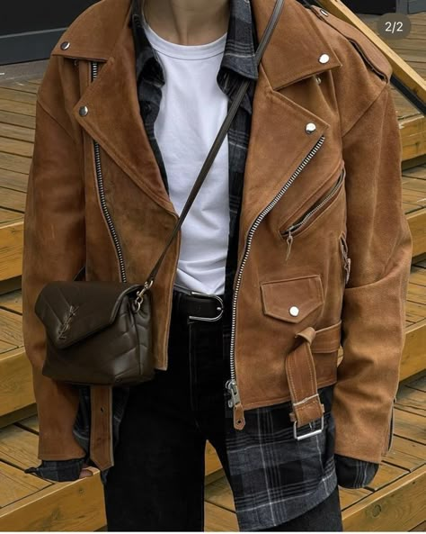 Noble Attire, Brown Suede Jacket Outfit, Biker Jacket Outfit, Suede Jacket Outfit, Look 2023, Fashion 23, Outfit 2023, Daily Fashion Inspiration, Black Converse