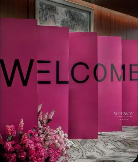 Womens Conference Photo Backdrop, Event Entrance Design Ideas, Conference Entrance Design, Panel Stage Design, Conference Decorations Events, Corporate Event Backdrop, Event Entrance Decor, Conference Event Design, Corporate Events Decor