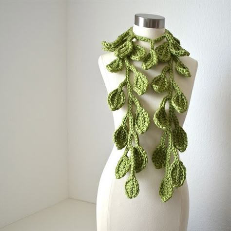 Crochet Costumes, Crocheted Scarf, Chic Crochet, Crochet Fairy, Willow Green, Design Crochet, Mode Crochet, Art Scarves, Crochet Fashion Patterns