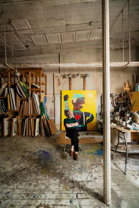 A look inside New York’s historic artist lofts, the last of their kind Art Loft Apartment, Art Studio Industrial, Artist Loft Aesthetic, Nyc Artist Loft, Artist Warehouse, Artist Loft Apartment, Loft Art Studio, New York Art Studio, New York Loft Apartment