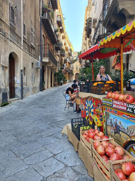 Cute fruit kiosk in Palermo, Sicily. Follow me on instagram for more! Sicily Italy Palermo, Palermo Sicily Aesthetic, Palmero Sicily, Fruit Kiosk, Palermo Aesthetic, Mediterranean Vibes, Europe 2024, Palermo Italy, Tech Aesthetic