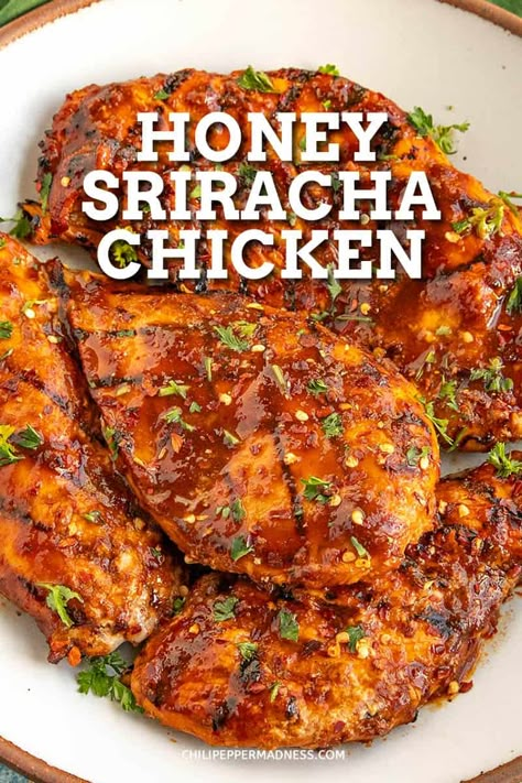 Honey Marinade For Chicken, Spicy Chicken Breast Recipes, Honey Siracha Chicken, Spicy Chicken Marinades, Bbq Chicken Marinade, Spicy Chicken Breast, Spicy Honey Chicken, Sweet Chilli Chicken, Honey Sriracha Chicken