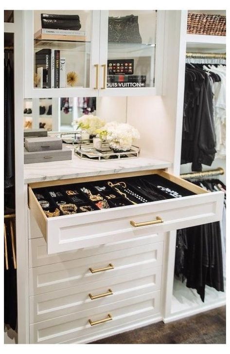 8 Clever Small Space Tiny Closet Organizational Hacks • Save. Spend. Splurge. Transitional Closet, Organization Accessories, Master Closet Design, House Closet, Accessories Organization, Custom Closet Design, Walking Closet, Tiny Closet, Dream Closet Design