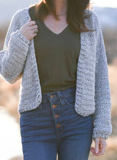 19 Cozy Crochet Cardigan Free Patterns - Tips - A Crafty Life Crochet Headband Free, Cardigan Sweater Pattern, Crochet Cardigan Free, Pretty Cardigans, Crochet Jacket Pattern, Baby Cardigan Pattern, Diy Sweater, Crochet Cardigan Sweater, Crocheting Patterns