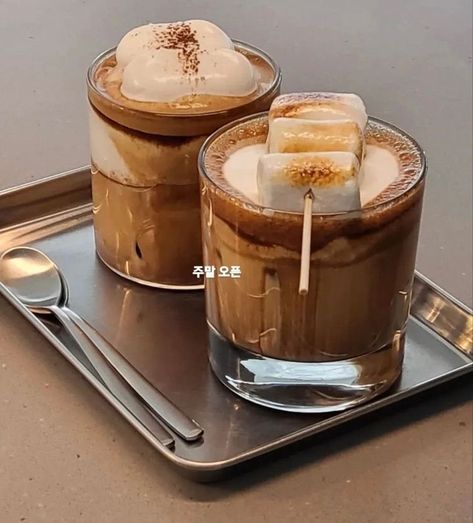 Coffee Menu, Cafe Menu, Flavor Profiles, Coffee Cafe, Food Obsession, Cafe Food, Coffee Art, Coffee Recipes, Pretty Food