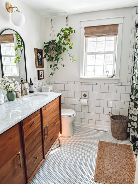 How much does a bathroom remodel cost? A budget breakdown Full Bath Ideas, Quick Remodel Ideas, Bathroom With Penny Tile, Bungalow Bathroom Remodel, Bathroom Remodel Diy Budget Ideas Master Bath, Bathroom Revamp, Diy House Renovations Budget, Townhome Renovation, Bathroom Remodel Boho