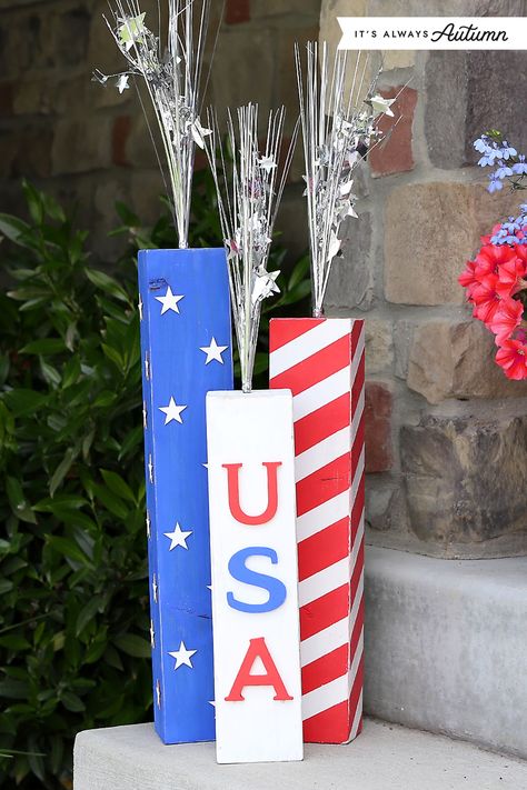 Wooden fireworks porch decorations. Cute Summer Crafts, Summer Wood Signs, May Craft, Easy Landscaping Front Yard, Fouth Of July Crafts, Wooden Firecrackers, July 4th Decorations, Summer Wood Sign, 4th Decorations