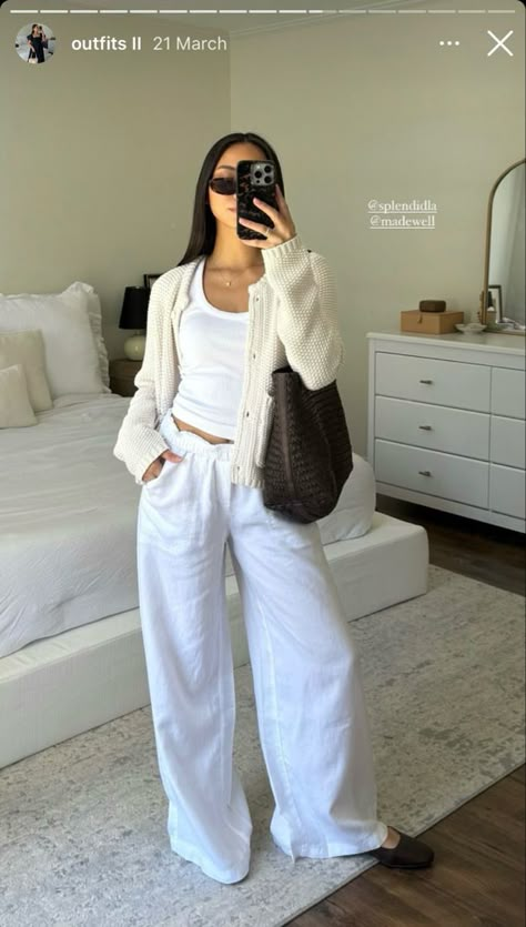 Rich Coastal Outfit, Aesthetic Linen Pants Outfit, Styling White Linen Pants Women, White Linen Pants Winter, Casual Mall Shopping Outfit, Casual Comfy Outfit Aesthetic, Linen Pants Airport Outfit, Flowy Shirt Outfit Summer, White Linen Pants Winter Outfit