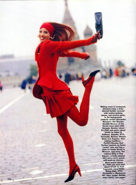 Fall Dressing, Red Items, Editorial Vogue, Grace Coddington, Arthur Elgort, Magazine Scans, Vogue Editorial, Aesthetic 90s, Original Supermodels