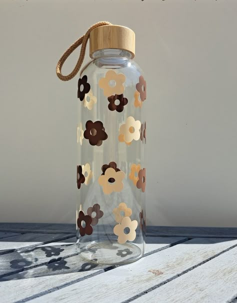 Glass Water Bottles Art, Floral Water Bottle Cricut, Glass Bottles Art Water, Personalised Tumbler Glass, Sarah Mcdonald, Glass Water Bottle, Water Glass, Glass Gifts, Personalized Birthday Gifts