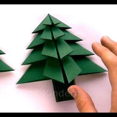 ❤ Origami Christmas trees - ornaments with paper folding by Basteln mit Kindern ( youtube.com )  ❤ If you love easy and inexpensive but still gorgeous and fun Chrsitmas crafts try this little origami Christmas tree ! This origami tree is really easy ( only involves basic origami folds ) so you can make some with the kids easily even without any paper folding skills. This little origami christmas tree will look good in any pattern and size so you can ... | #ChristmasTree, #Pine, #PineTree, Paper Christmas Trees, Origami Tree, Basic Origami, Origami Christmas Ornament, Origami Christmas Tree, Origami Ornaments, Tutorial Origami, Folding Origami, Kids Christmas Ornaments