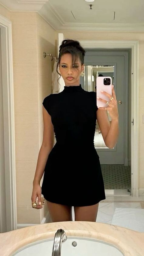 Chic Birthday Dinner Outfit, Fancy Black Outfit Classy, Fancy Dresses For Date Night, Classy Going Out Dress, Cream Dress With Black Tights, All Black Outfit Dressy Classy, Vday Date Night Outfit, Sophisticated Party Outfit, Mini Classy Dress