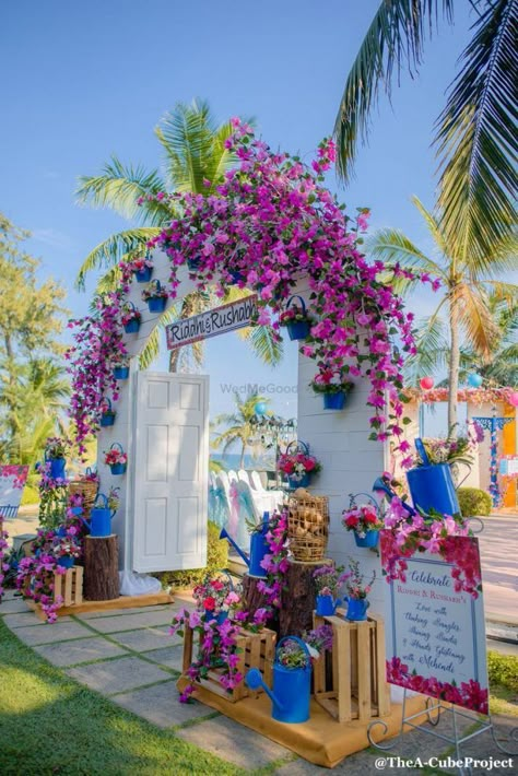 Super Cute Ideas We Loved In This Mykonos-Themed Mehendi! | WedMeGood Create Archway, Mamma Mia Theme Party Decorations, Santorini Themed Party, Mehndi Entrance, Mamma Mia Theme, Mama Mia Party, Greece Party, Mamma Mia Wedding, Mamma Mia Birthday