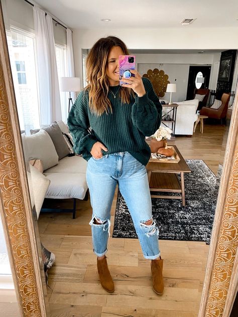 Sweater | Jeans | Booties fall outfit, fall ootd, fall transition, affordable outfit ideas, mom outfits, booties, fall style, casual outfit ideas Mom Outfits Fall, Trendy Mom Outfits, Winter Mode Outfits, Jeans Outfit Fall, Booties Outfit, Mom Jeans Outfit, Simple Fall Outfits, Pullover Outfit, Trendy Mom