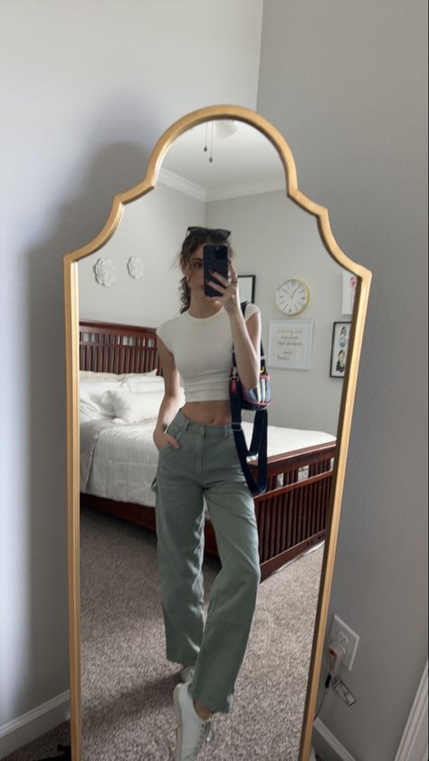 Styling Sage Green Pants, Light Green Parachute Pants Outfit, Teal Cargo Pants Outfit, Light Beige Cargo Pants Outfit, Light Green Pants Outfit Women, Light Green Sweatpants Outfit, Sage Green Cargo Pants Outfit, Light Green Trousers Outfit, White Carpenter Pants Outfit