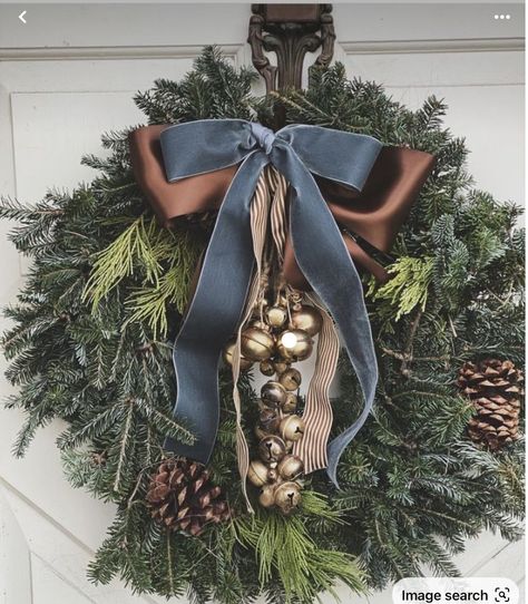 Garland Ideas, Christmas Decor Inspiration, Christmas Tablescape, Tree Garland, Christmas Inspo, Christmas Porch, Tree Ideas, Merry Little Christmas, Christmas Love