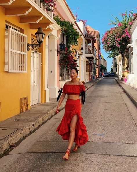 Cuban Outfit, Cuba Outfit, Havana Nights Dress, Cuba Fashion, Havana Nights Party, Look Boho Chic, Aimee Song, Ethno Style, Havana Nights