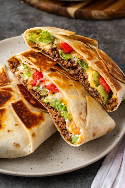 Pork Tortilla Wraps, Recipes With Wraps Tortillas, Ground Beef Wraps, Crunchwrap Recipe, Taco Wraps, Famous Restaurants, Beef Wraps, Mexican Night, Crunch Wrap