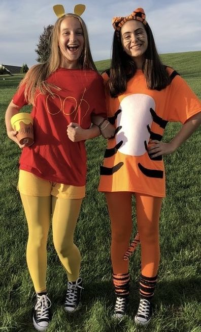 Diy Halloween Costumes For Friends, Tigger And Pooh Costume, Pooh And Tigger Costume, Goofy Costume Ideas, Winnie The Poo Costume Ideas, Twin Day Costumes Spirit Week, Duo Halloween Costumes With Dog, Paired Halloween Costumes, Dynamic Duo Halloween Costume Ideas