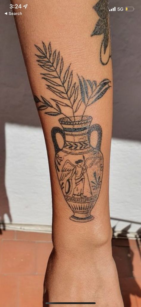 Ornate Vase Tattoo, Back Vase Tattoo, Greek Pot Tattoo, Flower In Vase Tattoo, Vase Back Tattoo, Vase With Flowers Tattoo, Greek Vase Tattoo, Flower Pot Tattoo, Vase Tattoo Design