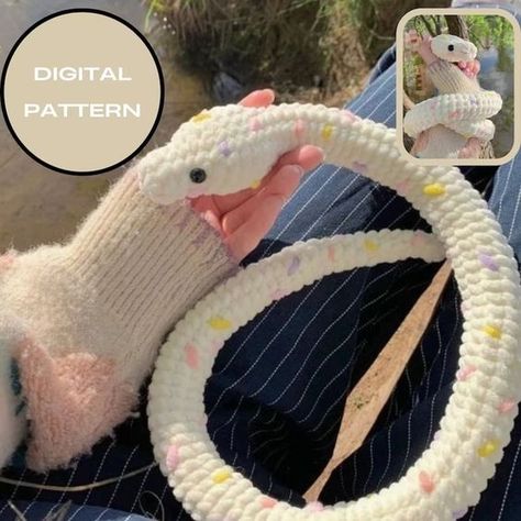 Crochet stuffed animals Crochet Snakes Free Patterns, Crochet A Snake, Cute Crochet Snake, Crochet Plush Snake, Crocheted Snake, Snake Crochet Pattern, Crochet Snakes, Snake Amigurumi Free Pattern, Crochet Snake Pattern