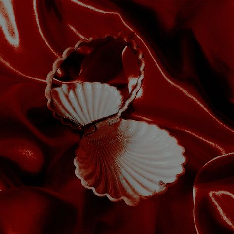 Red Mermaid Aesthetic, The Nightmare Before Christmas Aesthetic, Nightmare Before Christmas Aesthetic, April Fooze, Vixen Aesthetic, Cherry Aesthetics, Lyra Malfoy, Siren Oc, Song Vibe