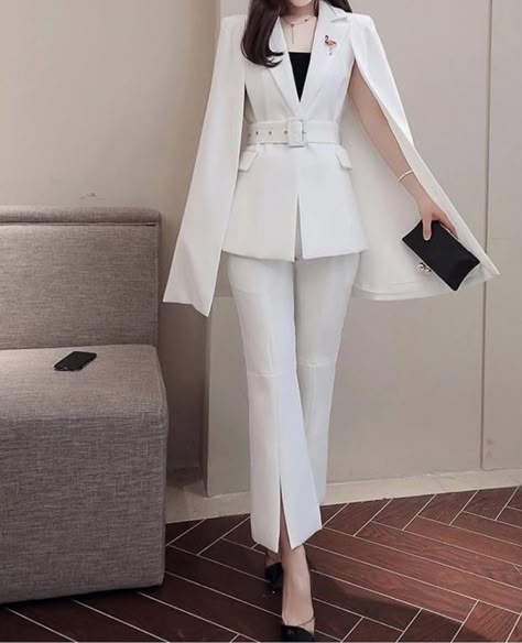 Woman Suit, White Suit, Woman Suit Fashion, Korean Fashion Dress, Classy Work Outfits, Stylish Work Outfits, Fashion Attire, Looks Chic, Kpop Fashion Outfits