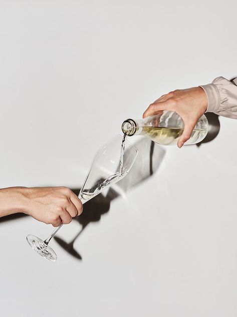 Pouring Drink, Wine Picture, Pouring Champagne, Moderate Drinking, Women Drinking Wine, Women Drinking, Pouring Wine, Wine Photography, Restaurant Photography