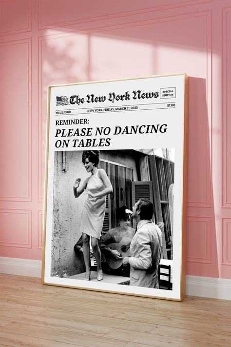 New York Newspaper, Retro New York, News Print, Retro Apartment, Newspaper Wall, Newspaper Poster, Poster Magazine, Girly Decor, Funky Wall Art