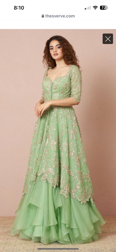 Grand Dresses For Function, Grand Dress For Function, Function Dresses Party Wear, Mehandi Outfits Brides, Mehandi Outfit, Function Outfit, Indian Kurtis, Business Boutique, Designer Anarkali Dresses