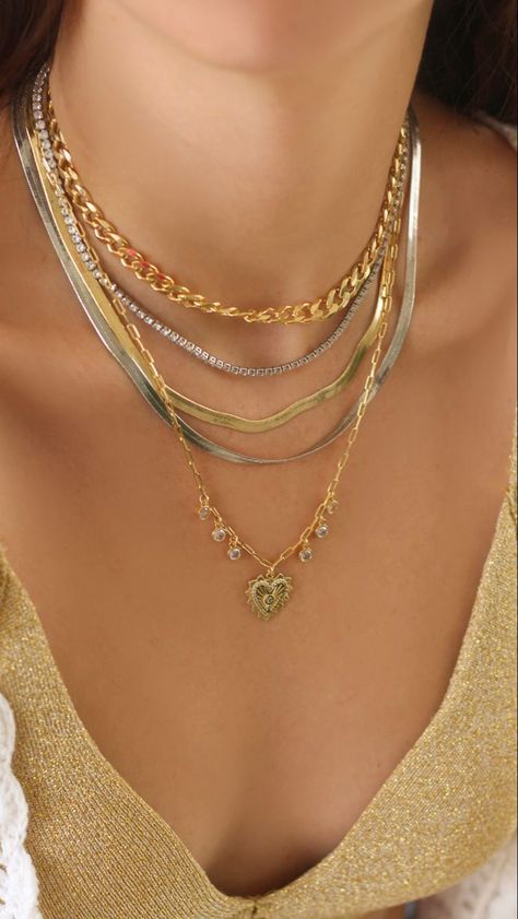 Gold And Silver Necklaces Layered, Silver And Gold Necklace Layering, Gold And Silver Jewelry Mixed, Gold And Silver Jewelry Together Mixed Metals, Mix Gold And Silver Jewelry, Gold Silver Jewelry Mix Jewellery, Mixing Metals Jewelry, Mixing Gold And Silver Jewelry, Silver And Gold Jewelry Mixing