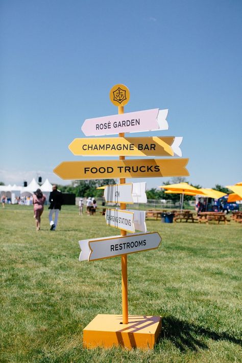 Fashion Events Ideas, Park Events Ideas, Outdoor Event Seating, Veuve Clicquot Event, Summer Event Decor, Polo Classic Theme Party, Business Event Decor, Outdoor Corporate Event, Summer Event Ideas