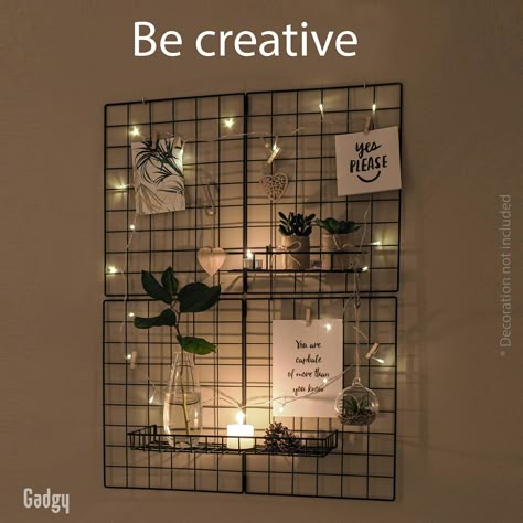 Gadgy Set of 2 Foldable Wall Grid Decoration | Metal Organizer Memo Board with Accessories | Wire Mesh Panels for Pictures Storage | Aesthetic room decor in Nordic Style | 31,5 x 23,5 Inch.: Amazon.co.uk: Kitchen & Home Pinboard Ideas, Wall Grid, Hostel Room, Dorm Wall Decor, Cute Diy Room Decor, Cosy Room, Dorm Walls, Pinterest Room Decor, Study Room Decor