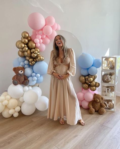 Gender Neutral Maternity Dress, Short Baby Shower Dress, Dresses For Gender Reveal Party, Elegant Baby Shower Dress, Gender Reveal Dresses For Mom Winter, Neutral Gender Reveal Outfit For Mom, Gender Reveal Outfit Ideas For Mom, Mom Gender Reveal Outfit, Mom To Be Outfit Ideas