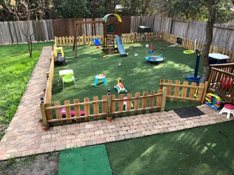 Affordable Backyard Ideas Diy, Play Area Outside, Backyard Play Spaces, Diy Kids Playground, Outdoor Kids Play Area, Backyard Goals, Toddler Play Area, Backyard Kids, Kids Backyard Playground