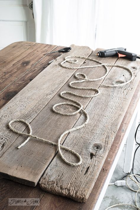 If you love rustic, year around decor, but would still like something for Valentine's day, consider making this reclaimed wood Love rope sign... in minutes! Diy Pallet Decoration, Work Mood, Diy Home Decor For Apartments, Diy Rustic Home, Rope Projects, Rope Diy, Funky Junk Interiors, Decor Ikea, Dekor Diy