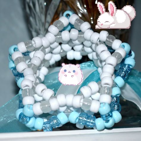 Winter Ice Kandi Star Cuff 1/2 Kandi Star Cuff, Kandi Crafts, Kandi Star, Kandi Inspiration, Bracelets Kandi, Kandi Cuff Patterns, Kandi Beads, Diy Kandi Bracelets, Kandi Cuffs