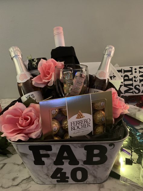 40th Birthday Basket Ideas For Women, Mom 40th Birthday Gifts, 50th Birthday Gift Basket, 40th Birthday Basket, 40 Gifts For 40th Birthday Woman, Gift Basket 40th Birthday, Mom 40th Birthday Ideas, Gift Basket For Mom Birthday, Gift Ideas For 50th Birthday Woman