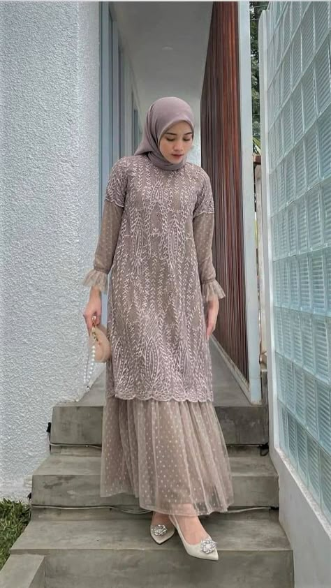 ootd oversize, kebaya pernikahan, baju pesta, outfit remaja, kebaya kondangan, gamis syar'i, outfit korean style, Model Dress Brokat Modern, Brokat Modern, Dress Brokat Modern, Model Dress Kebaya, Dress Muslim Modern, Kondangan Outfit, Fesyen Islam, Kebaya Modern Dress, Tutorial Hijab Pashmina