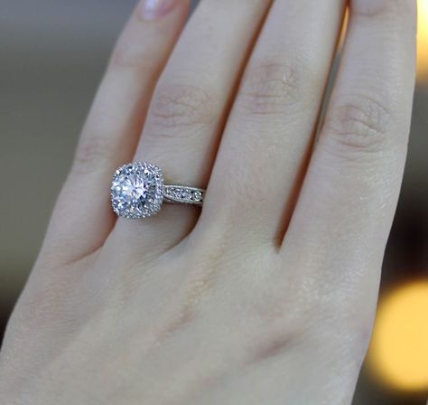 Tacori engagement rings: the 2 carat halo rings you need to see! Tacori Wedding Rings, Tacori Royalt, Wedding Jewelry And Accessories, Raymond Lee, Tacori Engagement Rings, Halo Engagement Ring Sets, Ring Inspo, Round Halo Engagement Rings, Round Diamond Ring