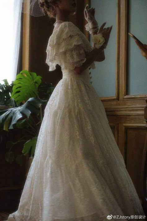 Princess Core Wedding Dress, Dark Academia Wedding Dresses, Royal Cottagecore Wedding Dress, Blush Vintage Wedding Dress, 1800 Dress Aesthetic, Layered A Line Wedding Dress, Edwardian Bridesmaid Dress, Victorian Style Wedding Dress Vintage, Vintage Wedding Dress 1800s