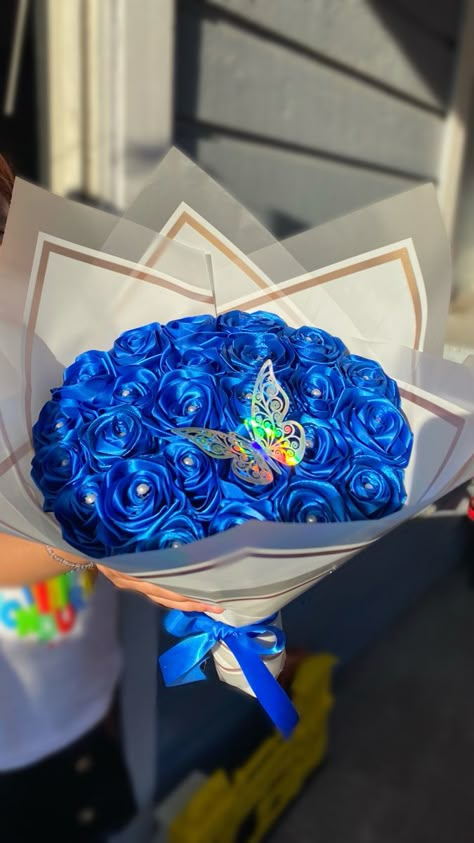 Royal Blue Ramo, Blue Roses Bouquet, Royal Blue Ramo Quince, Blue Quince Ramo, Dark Blue Quince Ramo, Blue Ribbon Flower Bouquet, Eternal Bouquet Ideas, Blue Eternal Rose Bouquet, Royal Blue Bouquet