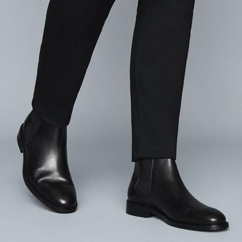 Stylish Men Wear, Chelsea Boots Black, Black Leather Chelsea Boots, Chelsea Boots Mens, Classy Suits, Smart And Casual, Classy Outfits Men, Mens Boots Fashion, Men Stylish Dress