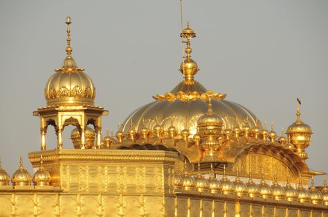 Gilded dome of the #Golden Temple, Amritsar.  http://www.madeinindia.net.au/ Indian Places, Mool Mantar, Shantanu And Nikhil, Shri Guru Granth Sahib, Golden Temple Amritsar, Harmandir Sahib, Golden Dome, Indian Temple Architecture, Buddha Tattoos