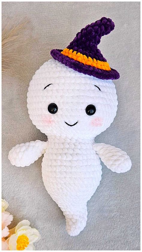 Crochet Ghost Amigurumi Free Pattern Crochet Halloween Patterns Free, Ghost Amigurumi, Crochet Ghost, Halloween Amigurumi, Tutorial Amigurumi, Fall Crochet Patterns, Halloween Crochet Patterns, Crochet Animals Free Patterns, Crochet Amigurumi Free