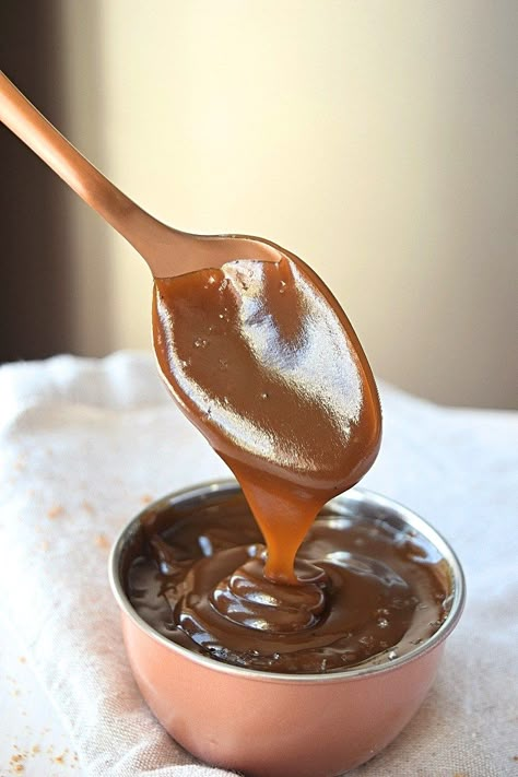 Coconut Caramel Sauce, Coconut Milk Coffee, Caramel Recipe, Keto Sauces, Sweet Sauces, Vegan Caramel, Coconut Palm Sugar, Lectin Free, Coconut Caramel