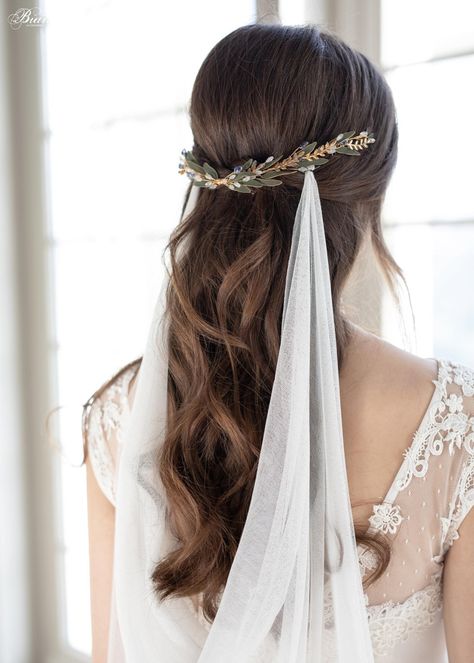 Wedding Halo Headpiece, Anna Campbell Wedding Dress, Dress For The Wedding, Berta Wedding Dress, Wedding Halo, Bridal Hair Headpiece, Boho Wedding Hair, Headpiece Bridal, Wedding Dress Pictures