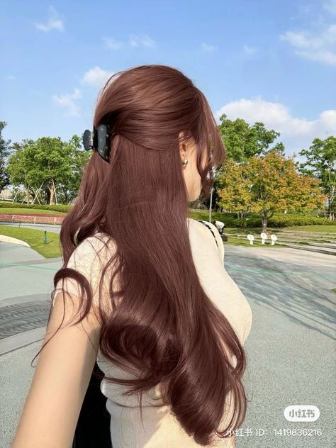 Korea Hair Color, Blonde Hair Korean, Blone Hair, Hair Color Asian, Korean Hair Color, Hair Color Underneath, Brown Hair Looks, Hair Tint, Hair Inspiration Long