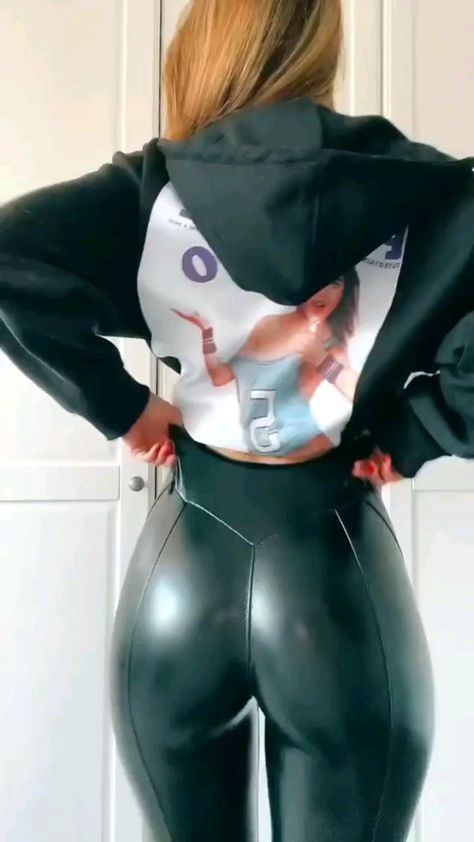 le.glints on Instagram: 💖 @lara_winter 💖 #shiny#rubberclothing #rubber #latex #rubberfashion #rubberfetish #choker #curvygirl #catsuit #leather #leatherchoker… Biker Girl Outfits, Faux Leather Outfits, Leather Tights, Leather Leggings Fashion, Legs Outfit, High Waisted Tights, Tight Leather Pants, Black Leather Leggings, Black Faux Leather Leggings